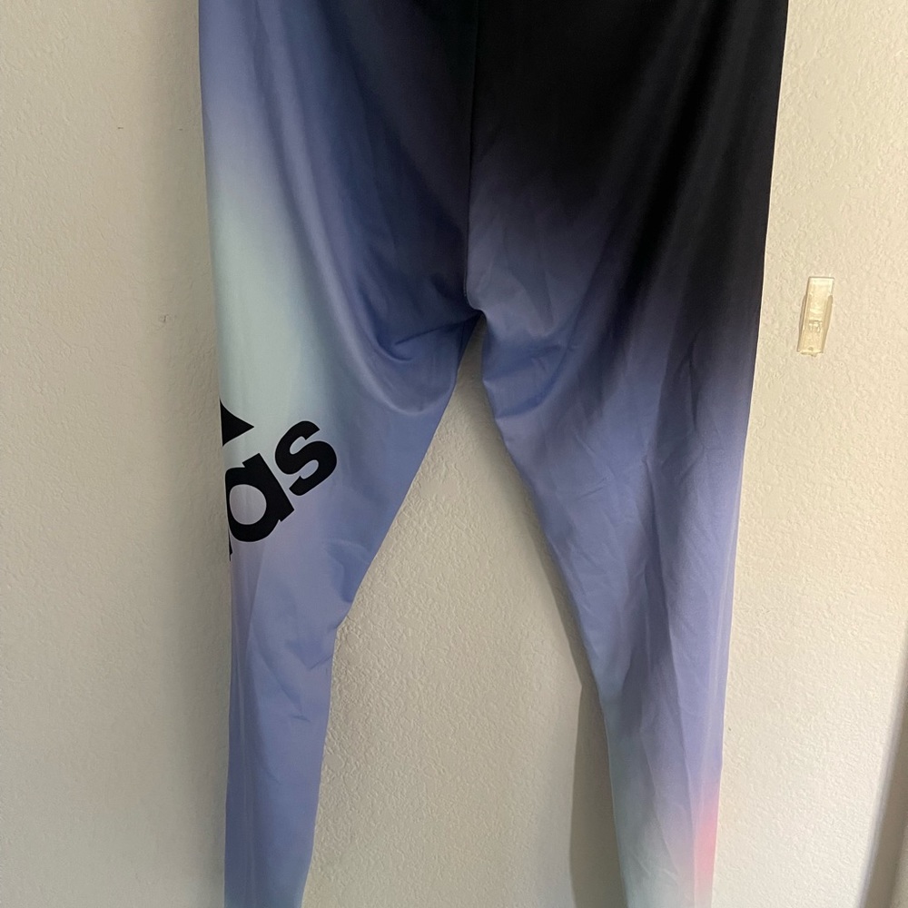 ADIDAS SWEATSHIRT AND MATCHING PANTS.       (NEW-NEVER BEEN WORN) with tags!! - Picture 4 of 4